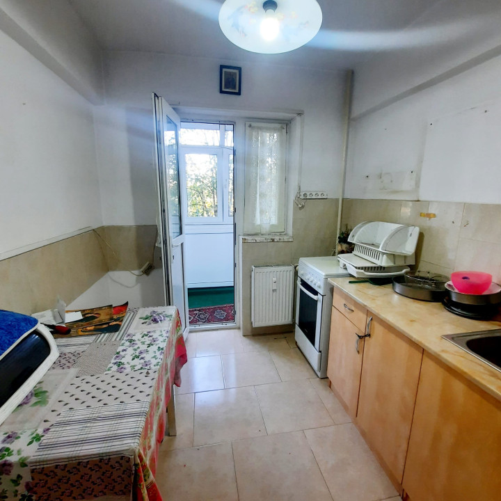 Apartament 2 camere, etajul 2, zona AFI, Ploiesti