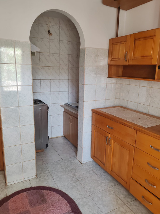 Apartament cu 3 camere in zona Garii, Vaslui