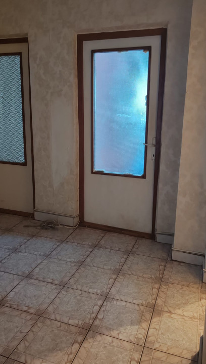 Apartament decomandat cu 3 camere, etaj 7/8, Vaslui zona Traian