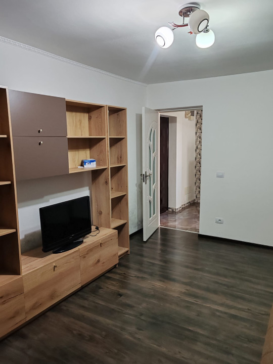 Apartament 2 camere, parter, Vaslui, zona Piata Vidin