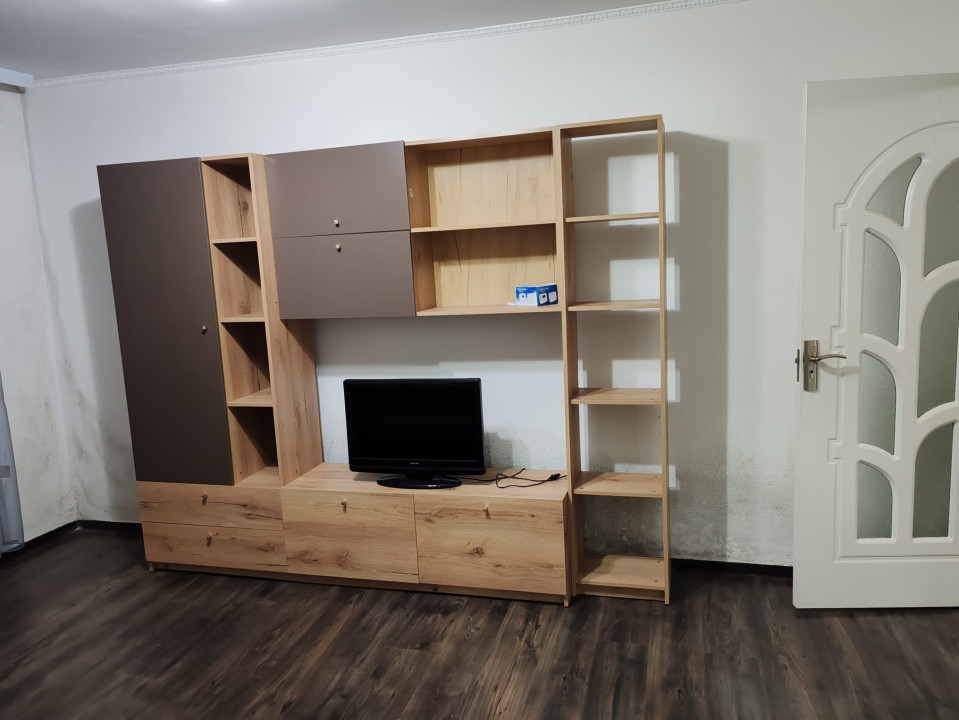 Apartament 2 camere, parter, Vaslui, zona Piata Vidin