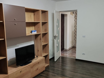 Apartament 2 camere, parter, Vaslui, zona Piata Vidin