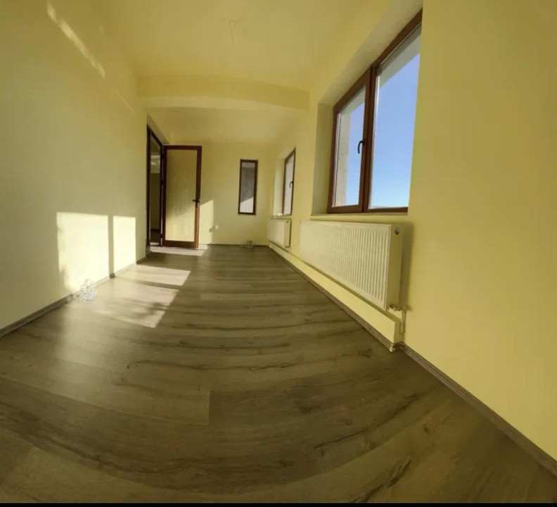 Spațiu/Comercial/Birouri/Cladire de inchiriat - 240 MP - P + 1, Husi, Vaslui