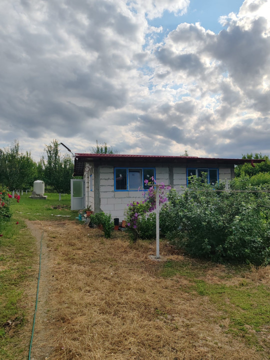 Casa parter si teren in zona Cretesti, Vaslui