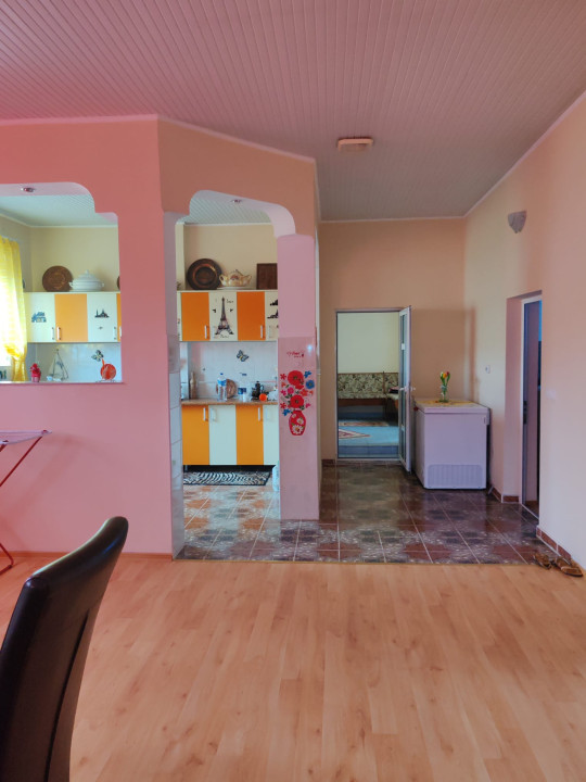 Casa parter si teren in zona Cretesti, Vaslui