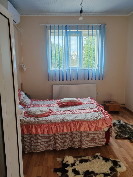 Casa parter si teren in zona Cretesti, Vaslui