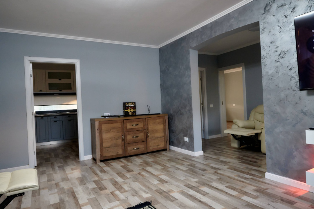 Casa parter si mansarda in zona Garii, Vaslui