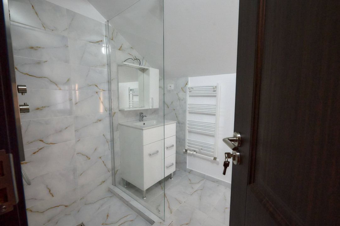 Casa parter si mansarda in zona Garii, Vaslui