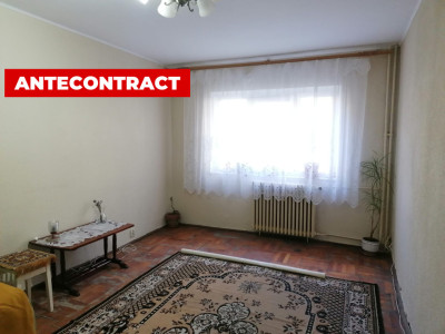 Apartament 3 camere, decomandat, zona 9 Mai