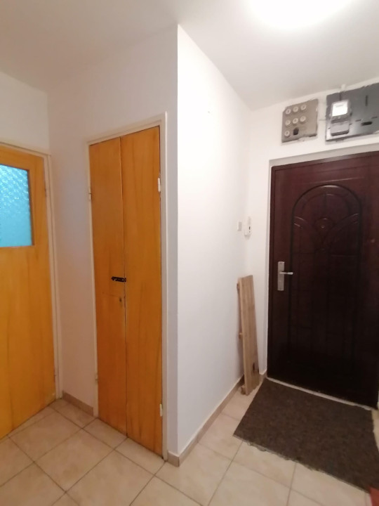 Apartament 2 camere, semitecomandat, Malu Rosu