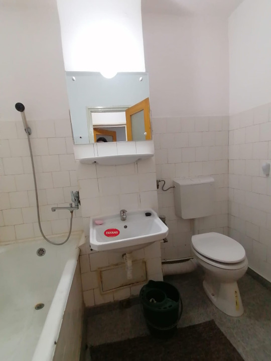 Apartament 2 camere, semitecomandat, Malu Rosu