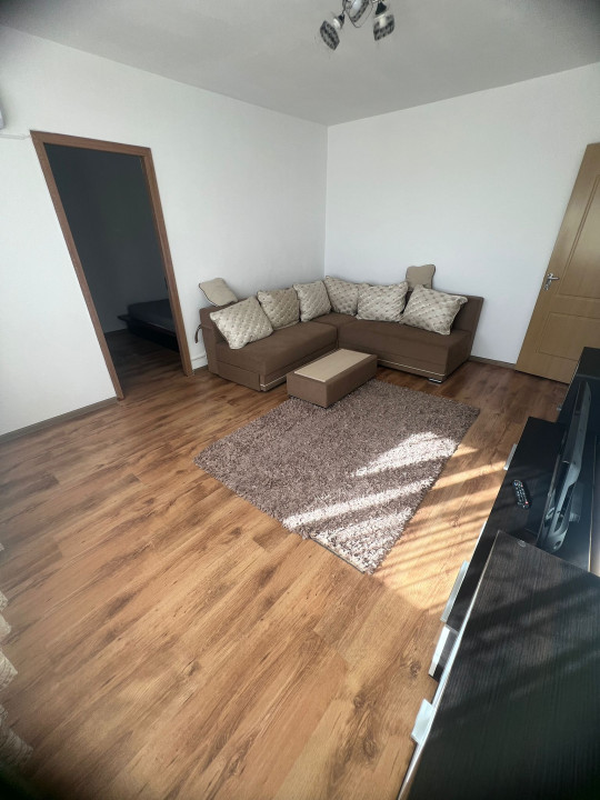 Apartament renovat in zona Malu Rosu