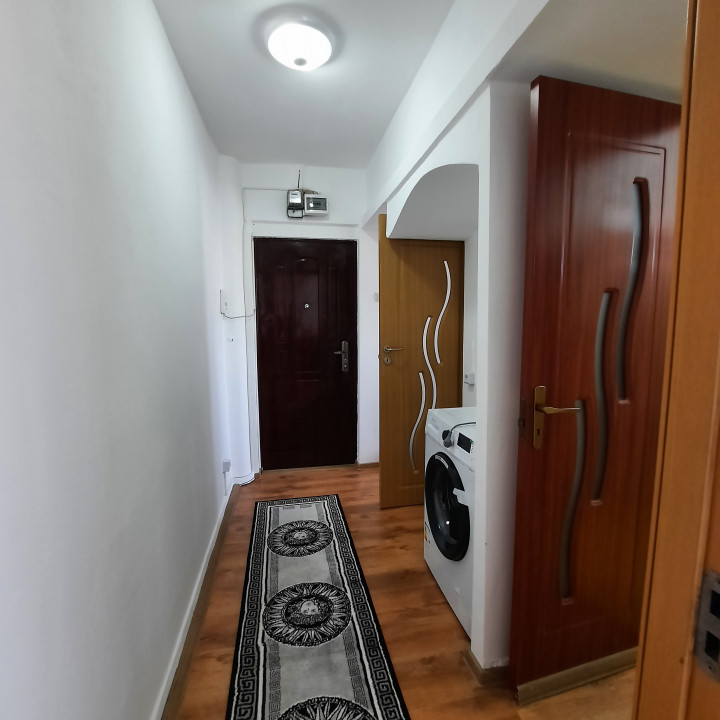 Apartament renovat in zona Malu Rosu