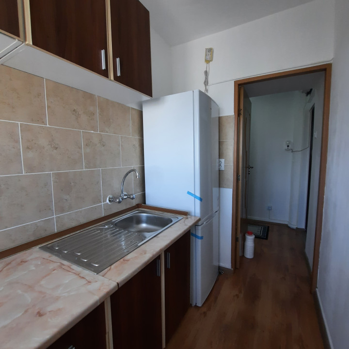 Apartament renovat in zona Malu Rosu