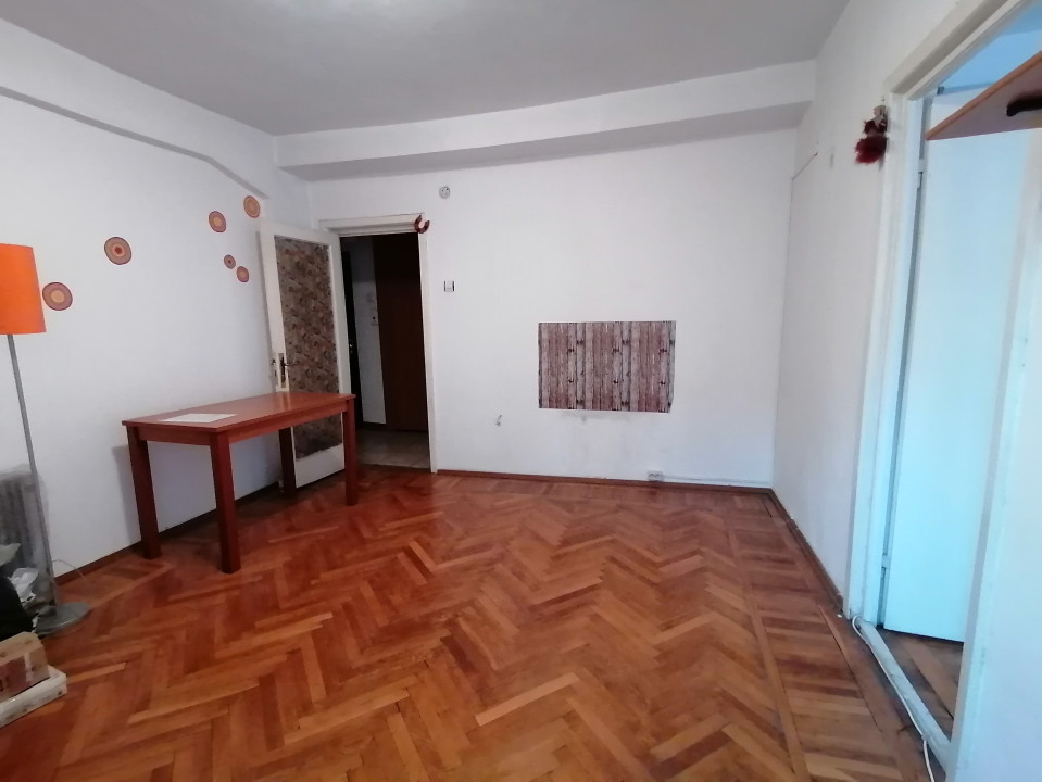 Apartament 2 camere, circular, ultracentral, etaj 1/5